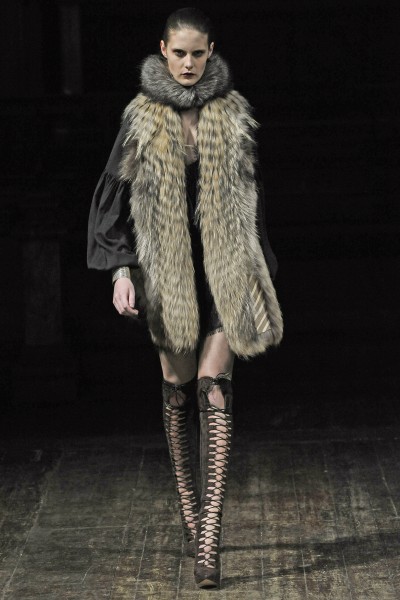 Autumn/Winter 2011 Look 23